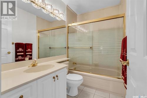 922 Braeside Place, Saskatoon, SK - Indoor Photo Showing Bathroom