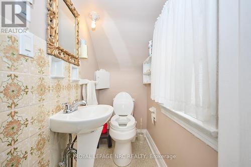 9 Pine Street S, Thorold (Thorold Downtown), ON - Indoor Photo Showing Bathroom