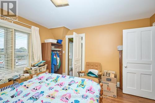 9 Pine Street S, Thorold (Thorold Downtown), ON - Indoor Photo Showing Bedroom