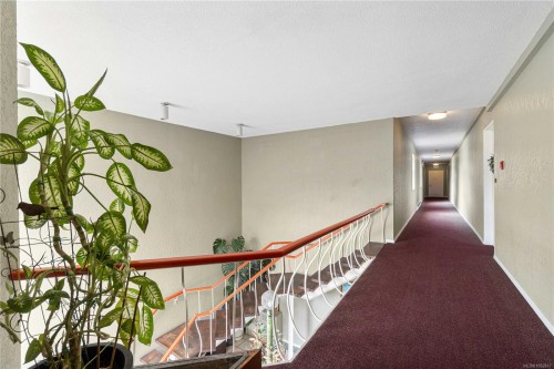 700 Poplar St, Nanaimo, BC - Indoor Photo Showing Other Room