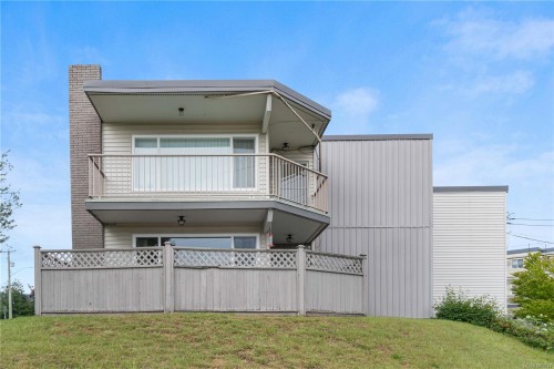 700 Poplar St, Nanaimo, BC - Outdoor With Exterior