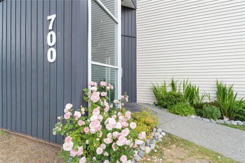 700 Poplar St, Nanaimo, BC - Outdoor