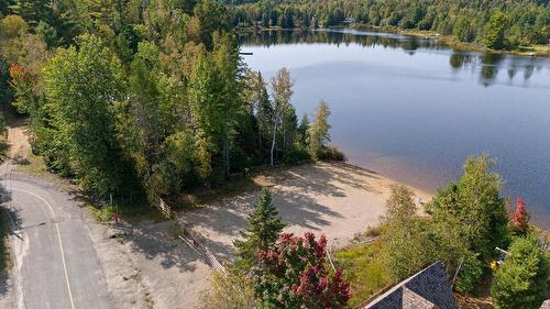 Accès au plan d'eau - Mtée Marier, Sainte-Marguerite-Du-Lac-Masson, QC 