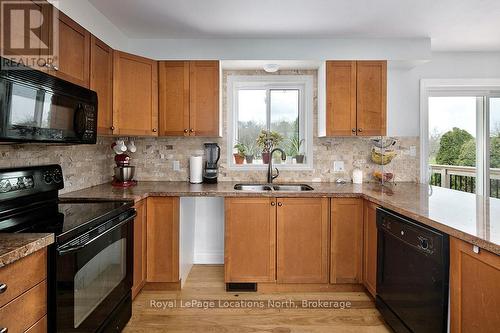 194 Centre Street, Meaford, ON - Indoor Photo Showing Kitchen With Double Sink