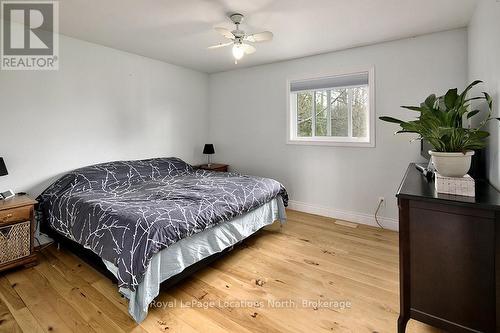 194 Centre Street, Meaford, ON - Indoor Photo Showing Bedroom