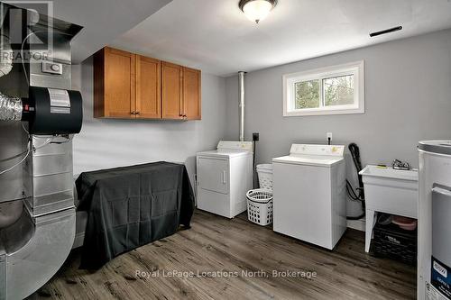 194 Centre Street, Meaford, ON - Indoor Photo Showing Laundry Room