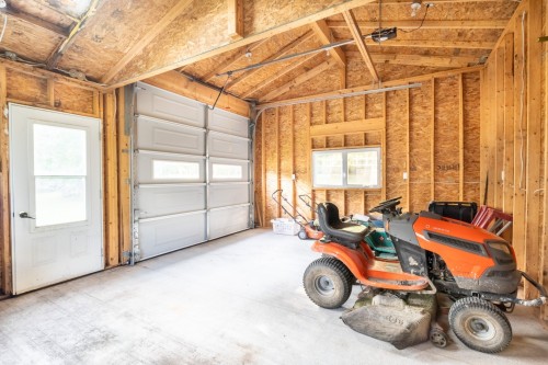 Garage - 357 Rg Beau-Lac, Stratford, QC - Indoor Photo Showing Garage