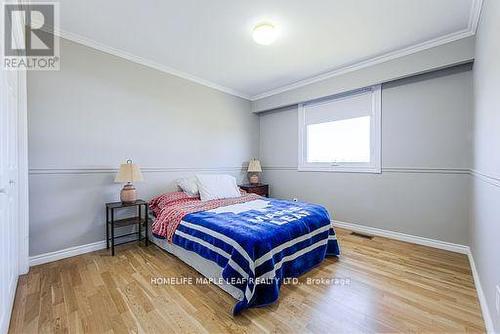 3252 15Th Side Road, New Tecumseth, ON - Indoor Photo Showing Bedroom