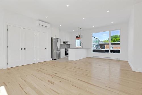 Living room - 202-1910 Rue Sullivan, Montréal (Le Sud-Ouest), QC - Indoor