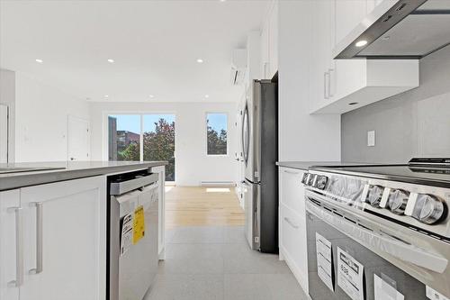 Cuisine - 202-1910 Rue Sullivan, Montréal (Le Sud-Ouest), QC - Indoor Photo Showing Kitchen