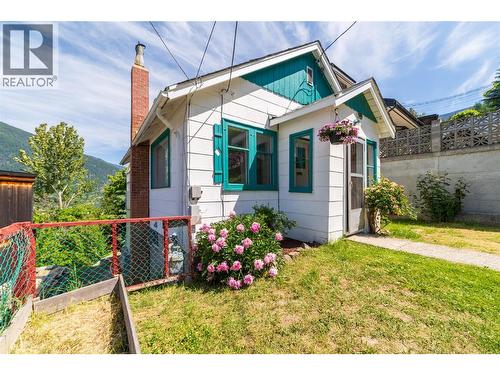 319 High Street, Nelson, BC - Outdoor