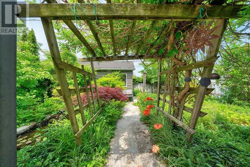 47 Stewart Street, Oakville, ON - Outdoor