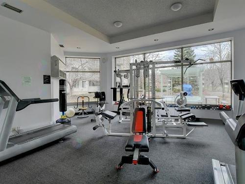 Exercise room - 809-11115 Boul. Cavendish, Montréal (Saint-Laurent), QC - Indoor Photo Showing Gym Room