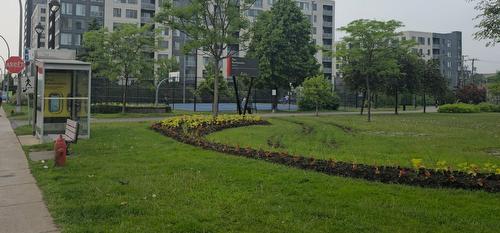 Nearby - 809-11115 Boul. Cavendish, Montréal (Saint-Laurent), QC - Outdoor