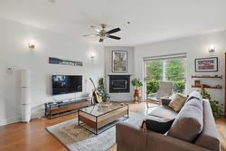 105-585 Ch. Tiffin  Saint-Lambert, QC J4P 0A3