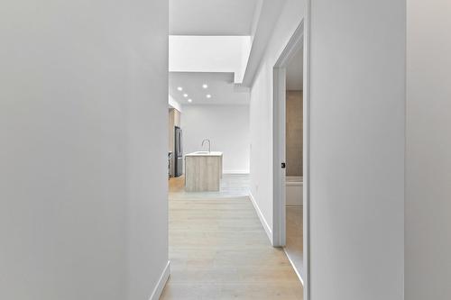 Hall - 308-6037 Boul. De Maisonneuve O., Montréal (Côte-Des-Neiges/Notre-Dame-De-Grâce), QC - Indoor Photo Showing Other Room