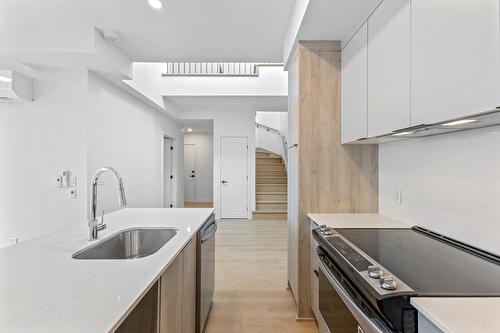 Kitchen - 308-6037 Boul. De Maisonneuve O., Montréal (Côte-Des-Neiges/Notre-Dame-De-Grâce), QC - Indoor Photo Showing Kitchen