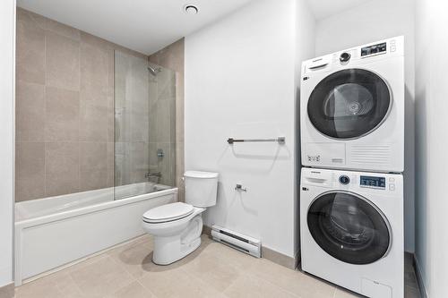 Bathroom - 308-6037 Boul. De Maisonneuve O., Montréal (Côte-Des-Neiges/Notre-Dame-De-Grâce), QC - Indoor Photo Showing Laundry Room