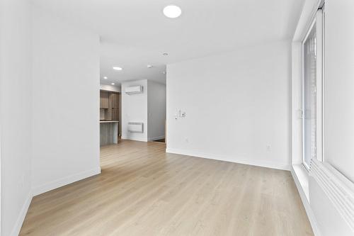 Living room - 313-6037 Boul. De Maisonneuve O., Montréal (Côte-Des-Neiges/Notre-Dame-De-Grâce), QC - Indoor Photo Showing Other Room