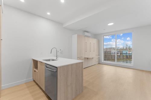 Kitchen - 306-6037 Boul. De Maisonneuve O., Montréal (Côte-Des-Neiges/Notre-Dame-De-Grâce), QC - Indoor