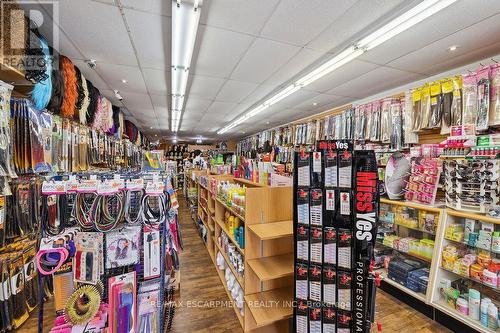 952 Upper Wellington Street, Hamilton, ON 