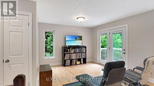 527 Lake Rosalind Road 5, Brockton, ON - Indoor