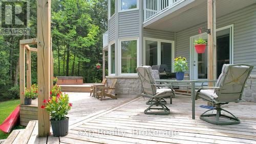 527 Lake Rosalind Road 5, Brockton, ON - Outdoor With Deck Patio Veranda With Exterior