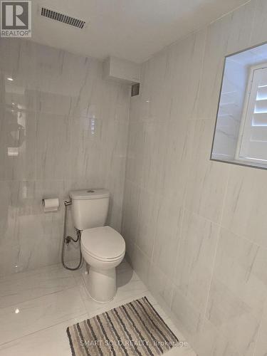 1078 Sawyer Avenue, Mississauga, ON - Indoor Photo Showing Bathroom