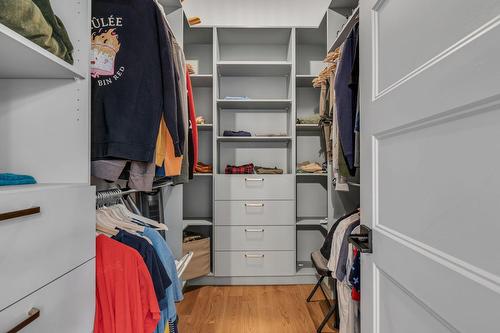 Penderie (Walk-in) - 303-43 Rue D'Auteuil, Québec (La Cité-Limoilou), QC 