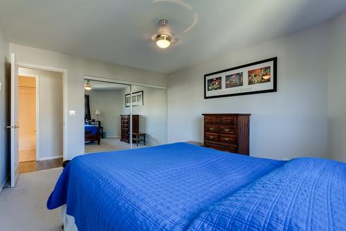 306-3850 Brown Road, West Kelowna, BC - Indoor Photo Showing Bedroom