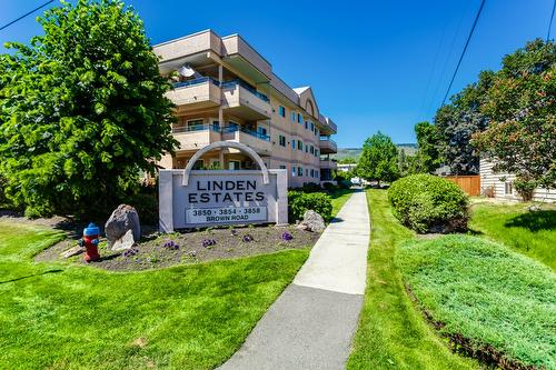 306-3850 Brown Road, West Kelowna, BC - Outdoor