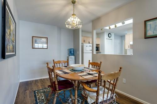 306-3850 Brown Road, West Kelowna, BC - Indoor Photo Showing Dining Room