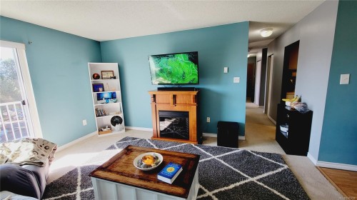 401-175 Centennial Dr, Courtenay, BC - Indoor Photo Showing Bedroom