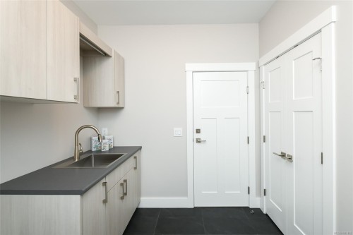 3400 Rhys Rd, Courtenay, BC 