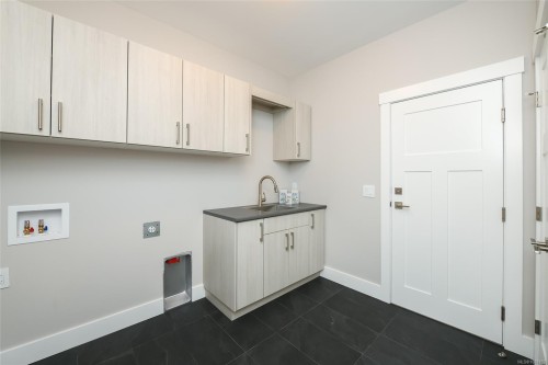 3400 Rhys Rd, Courtenay, BC 