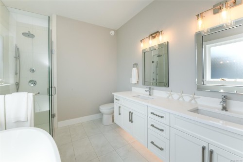 3400 Rhys Rd, Courtenay, BC 