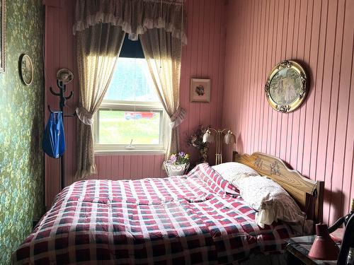 Chambre à coucher - 4850 Ch. Brassard, Saint-Zénon, QC - Indoor Photo Showing Bedroom