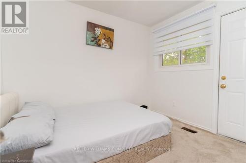574 Upper Sherman Avenue, Hamilton, ON - Indoor Photo Showing Bedroom