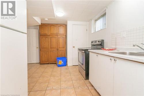 574 Upper Sherman Avenue, Hamilton, ON - Indoor Photo Showing Kitchen