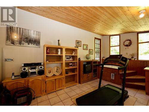 3361 & 3365 95 Highway, Golden, BC - Indoor