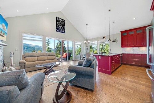 7454 Teal Crt, Lake Cowichan, BC 
