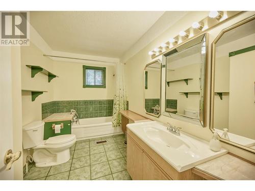 8014 89Th Street, Osoyoos, BC - Indoor Photo Showing Bathroom