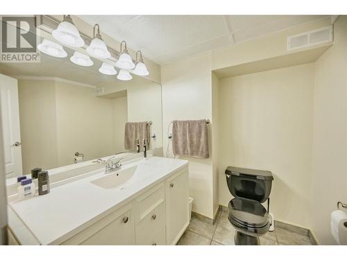 8014 89Th Street, Osoyoos, BC - Indoor Photo Showing Bathroom