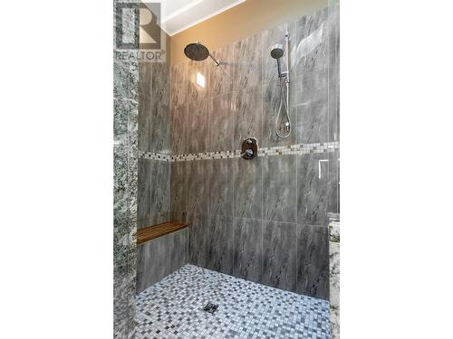 1047 Wharf Road, Scotch Creek, BC - Indoor Photo Showing Other Room