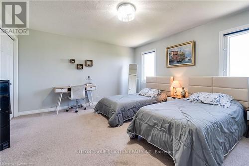 928 Dunblane Court, Kitchener, ON - Indoor Photo Showing Bedroom