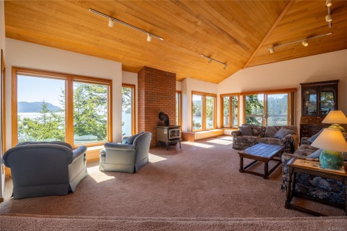 4308 Clam Bay Rd, Pender Island, BC 