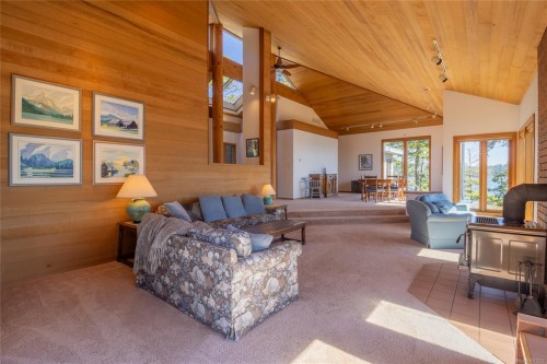 4308 Clam Bay Rd, Pender Island, BC 