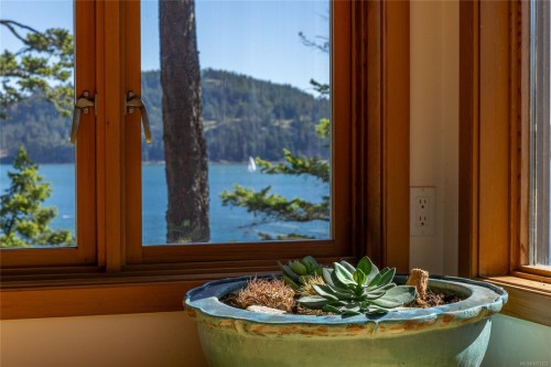 4308 Clam Bay Rd, Pender Island, BC 