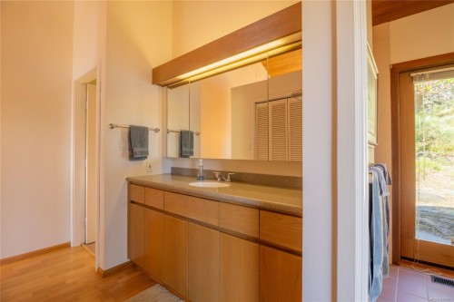 4308 Clam Bay Rd, Pender Island, BC 