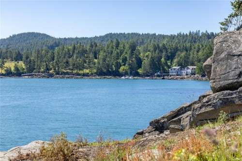4308 Clam Bay Rd, Pender Island, BC 